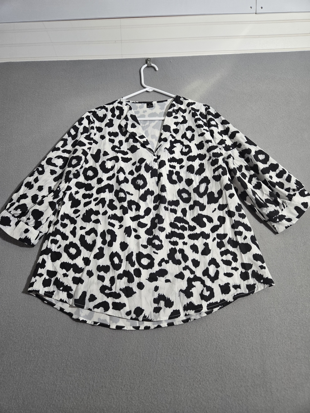 Black & White Leopard Print V-Neck Women's Top